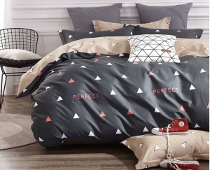 Komplet pościeli dwustronnej czarno beżowej 160x200 w czerwone i białe trójkąty